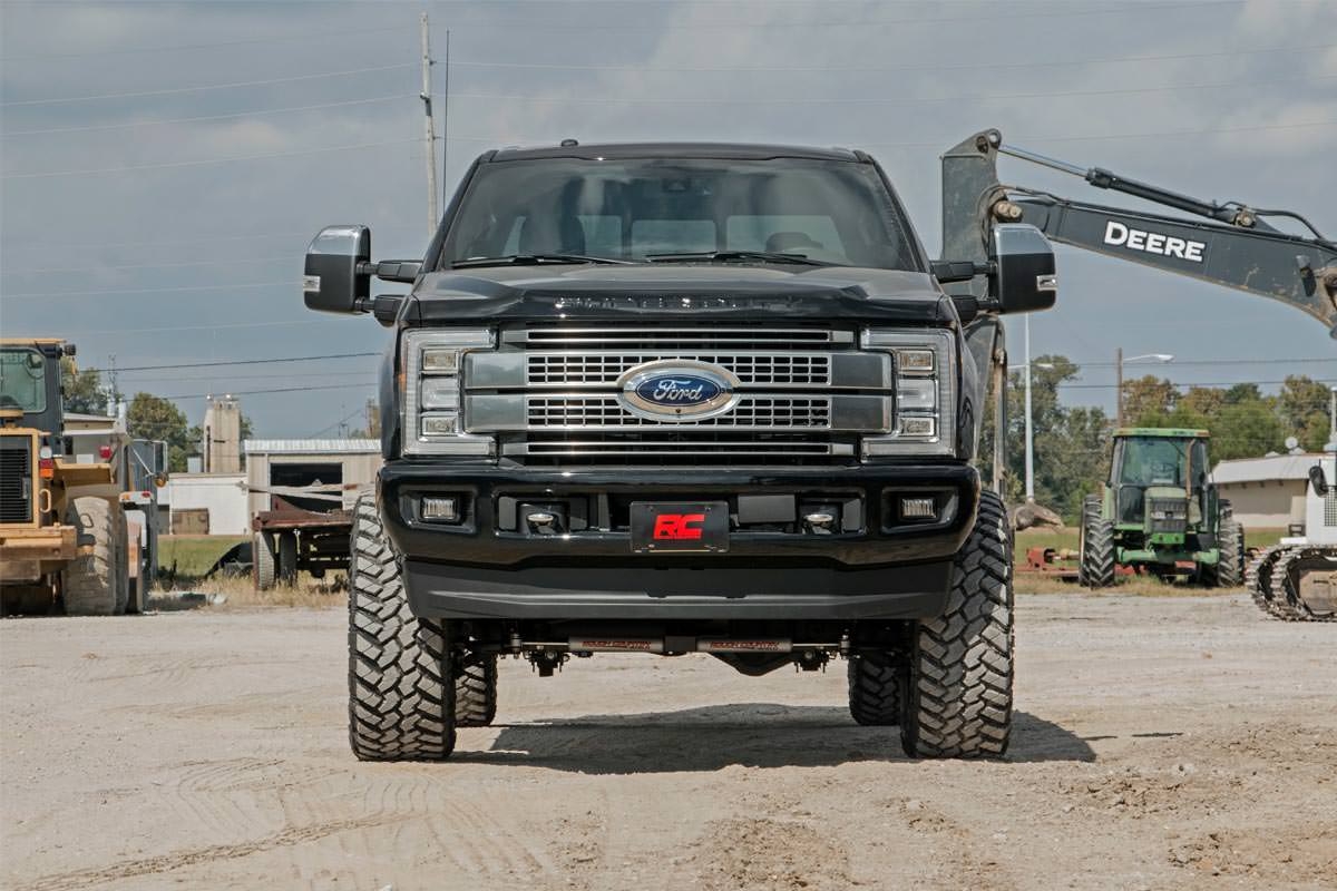 Ford F-250 Super Duty Suspension Lift Kit - Rough Country - 6 Inch Lift | 4 Link - '17-'22